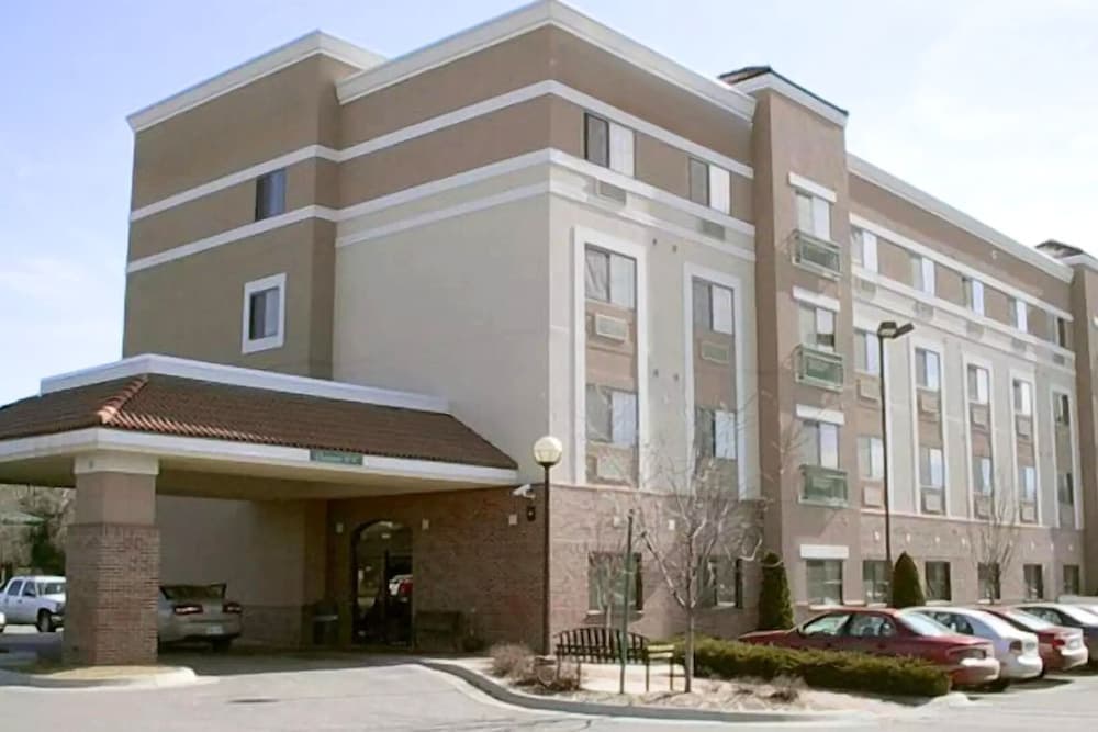 Coratel Inn and Suites by Jasper Wesley