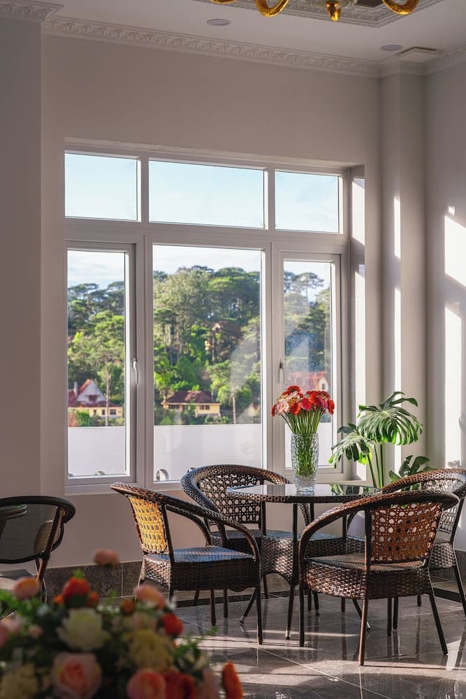 CandlePine Suites