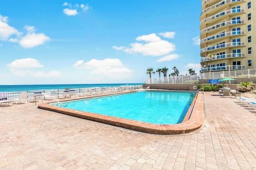 Oceanside Inn Studios by Brightwild