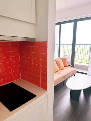 Hillside Apartment In Sunset Town