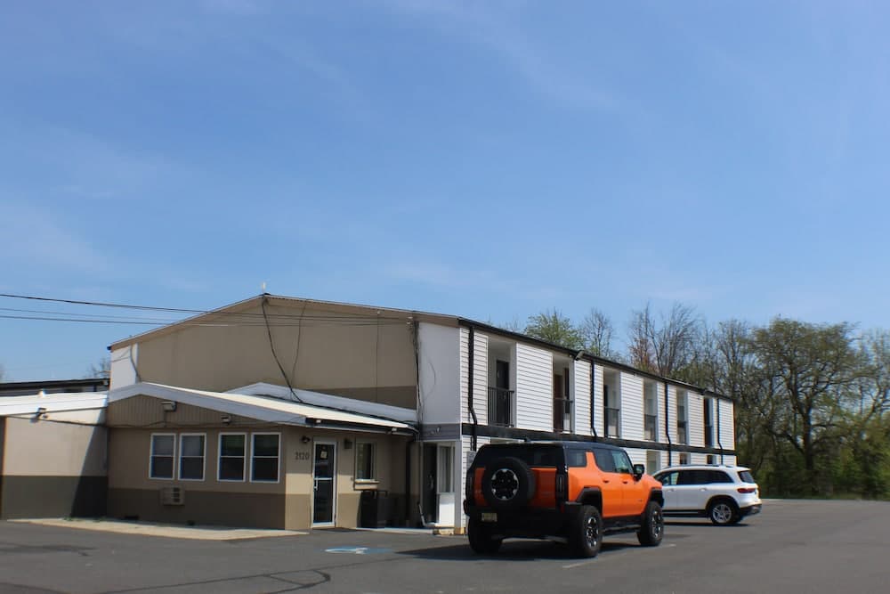 Riviera Motor Inn