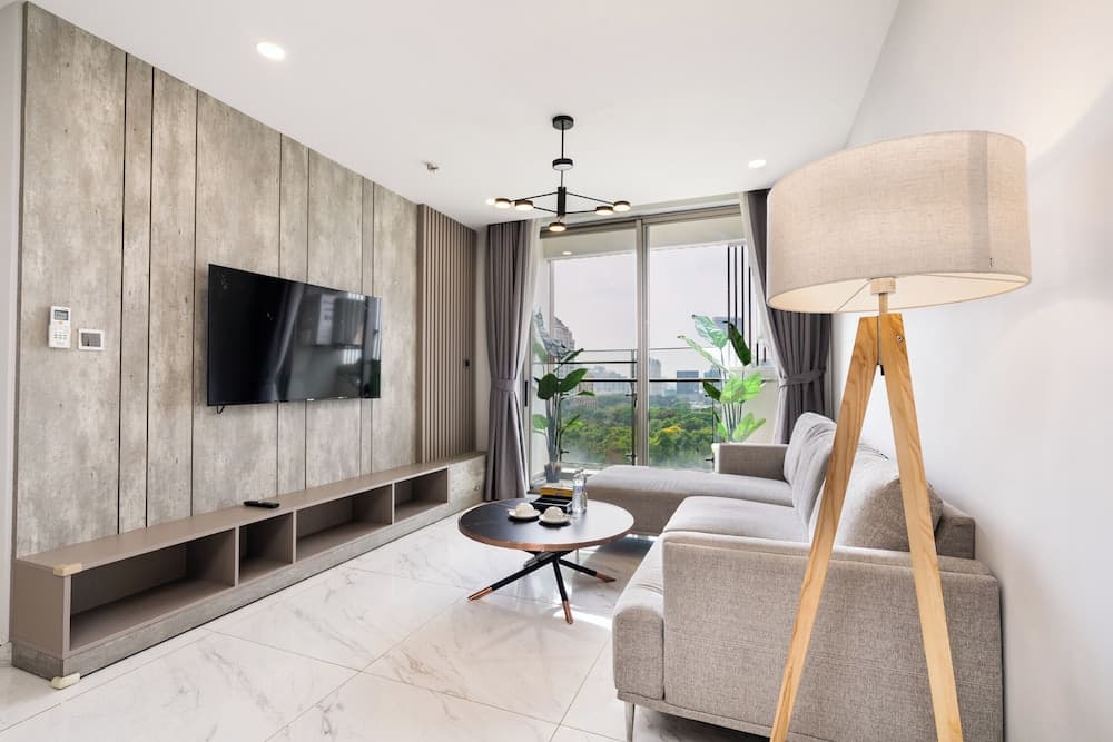 2BR Luxury in District 7