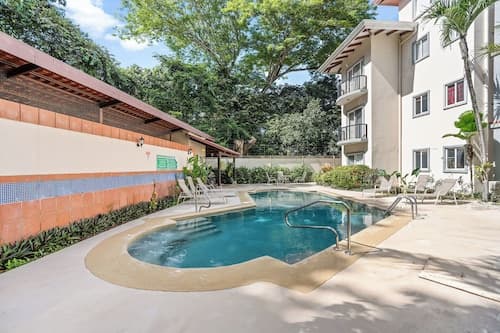 3-BD Beauty with Pool Near Beach