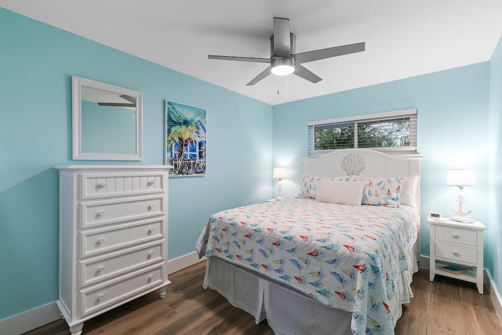 Coronado Arms Condominiums B-18