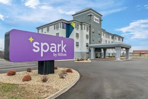 Spark by Hilton Cincinnati Fairfield