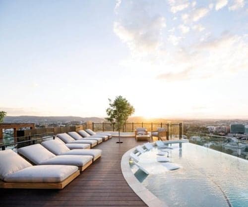 Top Floor Luxury Apartment Rooftop Pool CBD