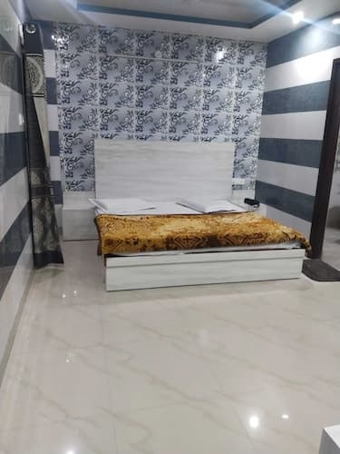 Hotel Shri Radha Niwas