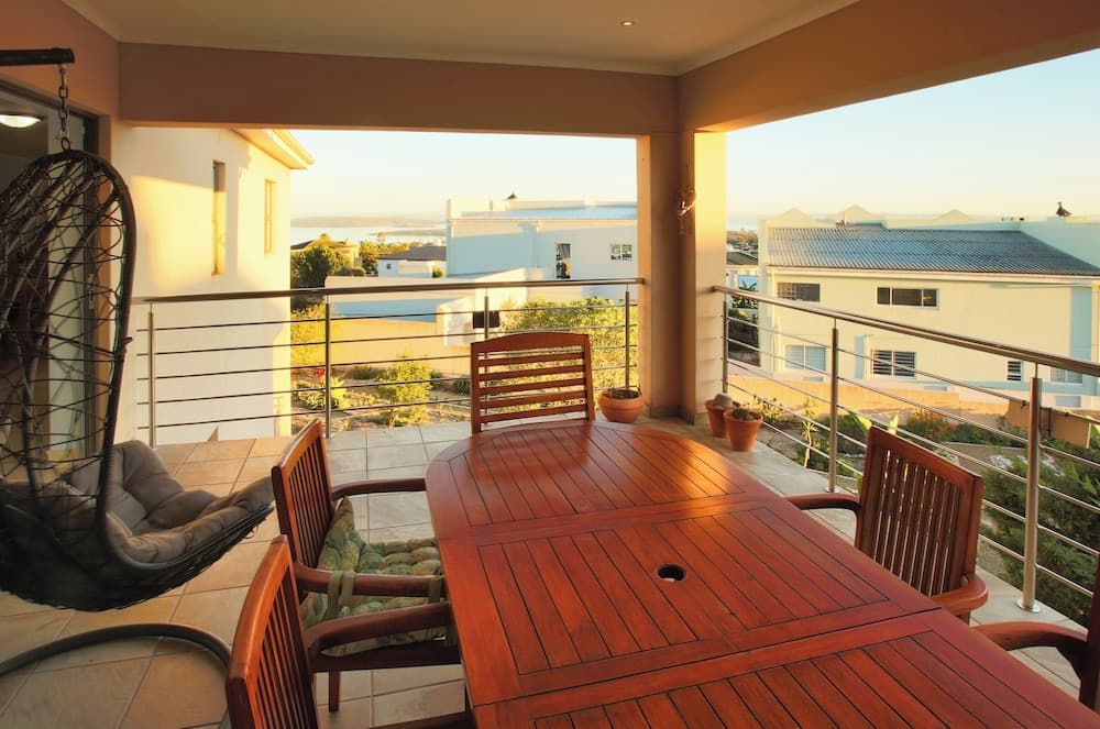 Sa-Ais, Langebaan 6-sleeper