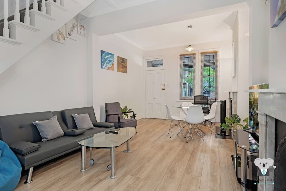 Kozyguru | Surry Hills | Classic Terraced House