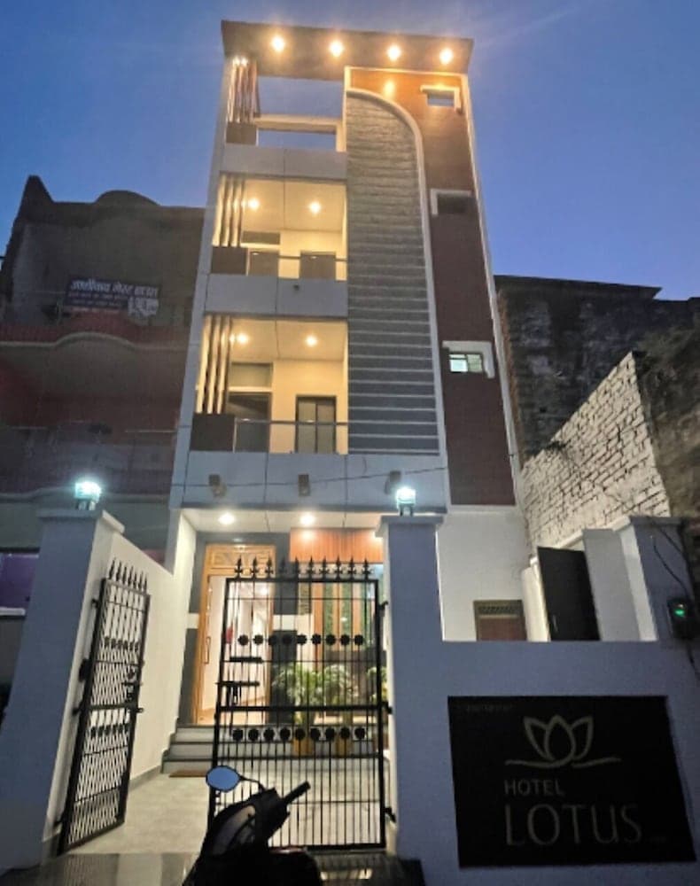 Hotel Lotus Inn