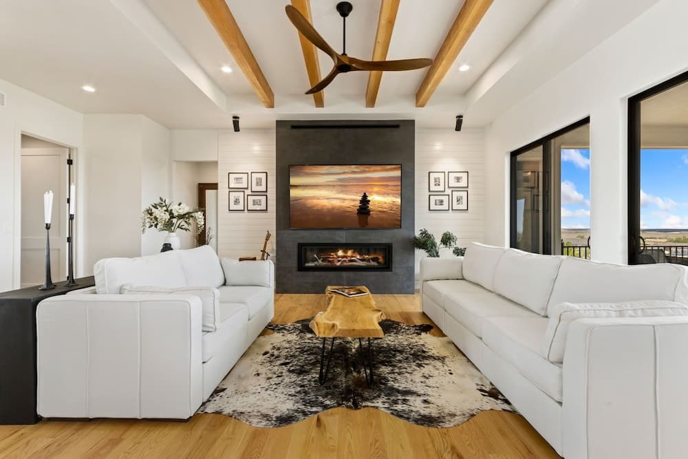 Bridle Ridge Retreat Modern Comfort, Open Views