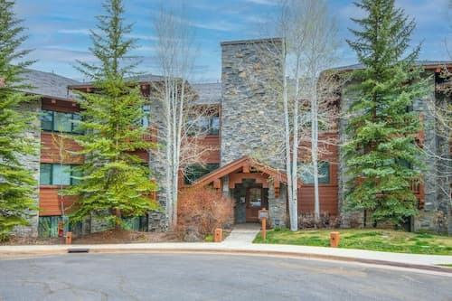 Hummingbird by Elevation Accommodations