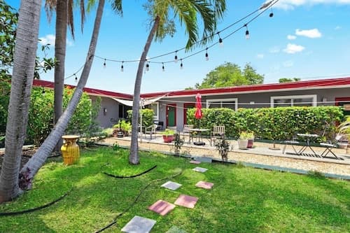 Hollywood 1BR Near Beach & Dining