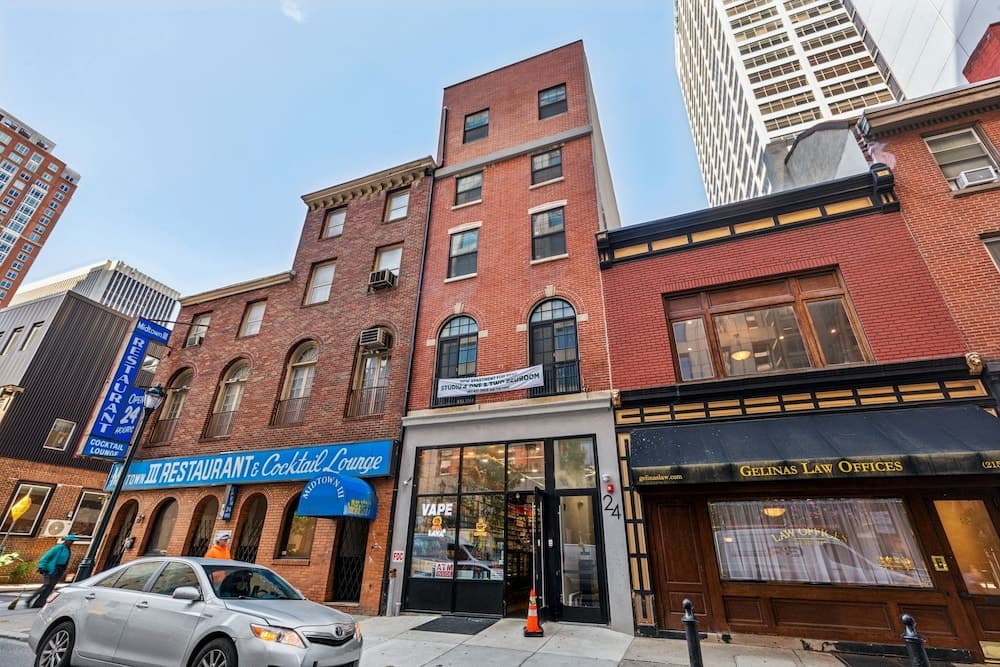 24 Stay Rittenhouse