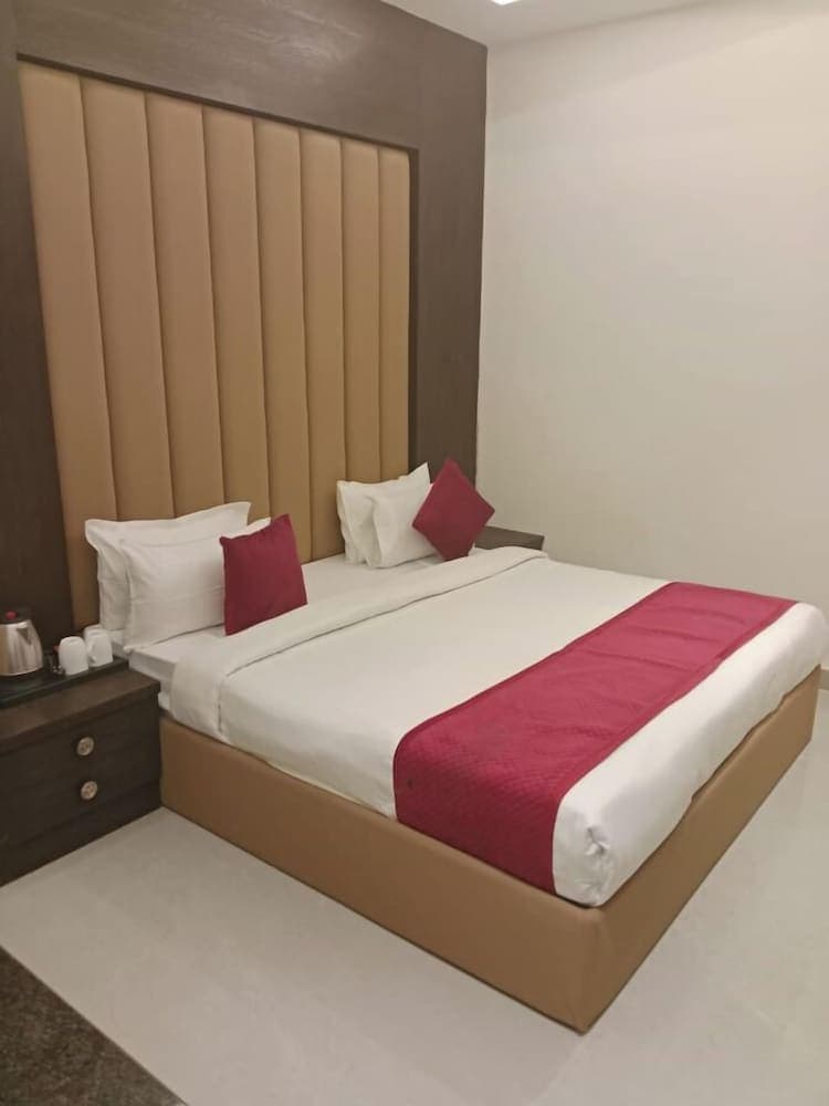 Hotel Grand Empire
