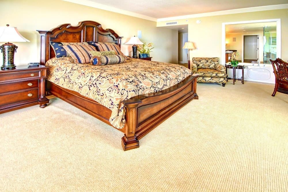 KBM Resorts Free CAR Honua Kai Hokulani Oceanfront 3-bedroom Condo, Presidents Penthouse, 3500 sq ft Lanai! Hkh-501