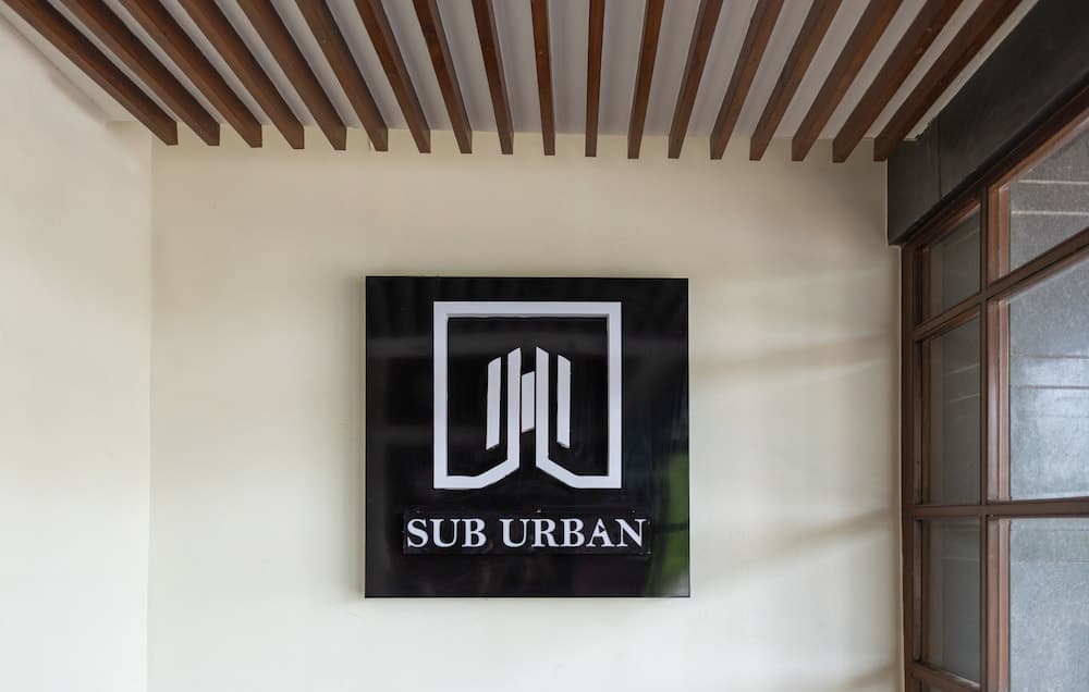 Hotel Suburban