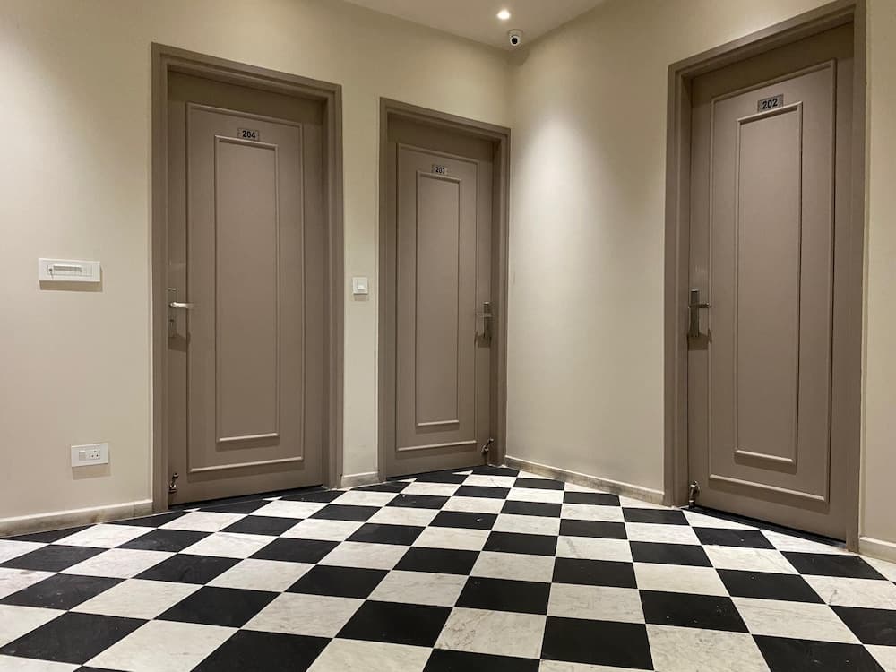Raahgir Suites