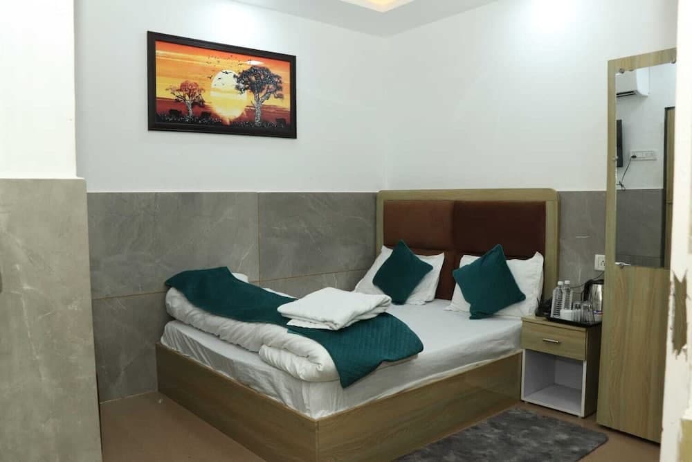 Hotel Sheeri Inn