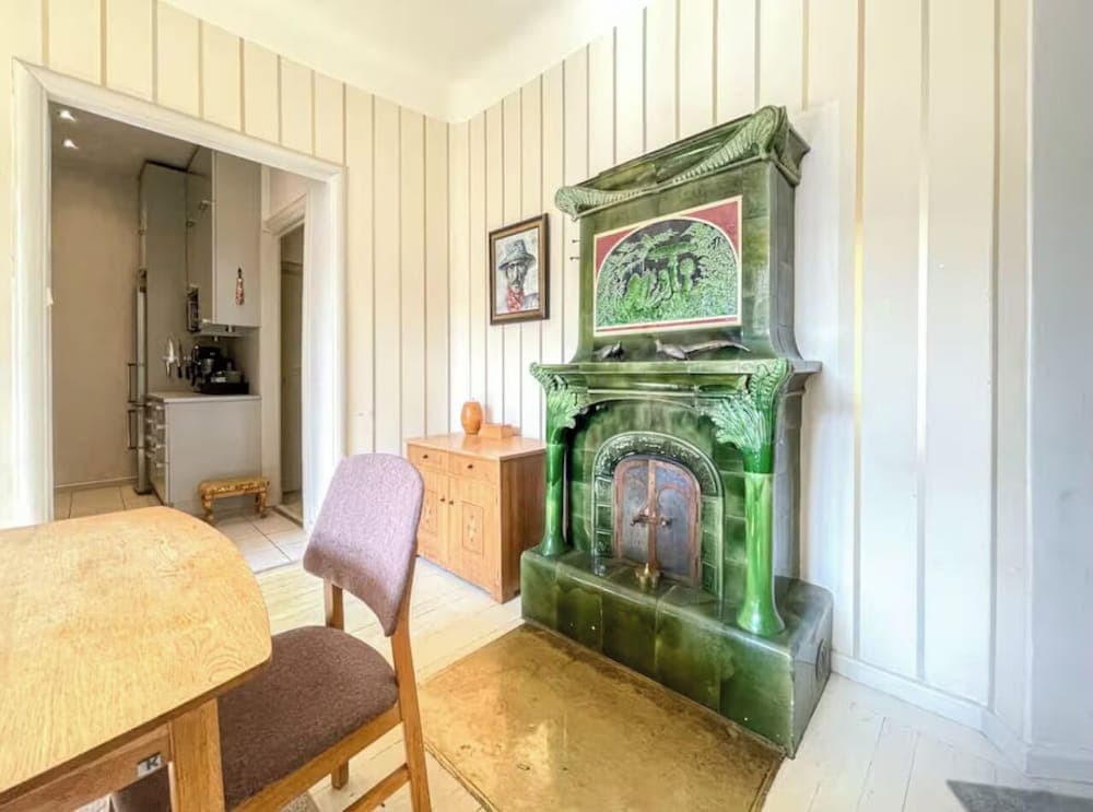 5 Room Apartment by the Esplanade Park