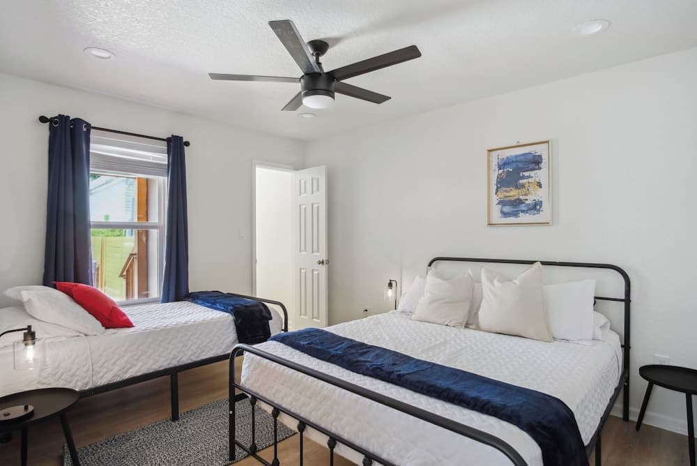Your Amazing 3br/2ba Downtown Delight!