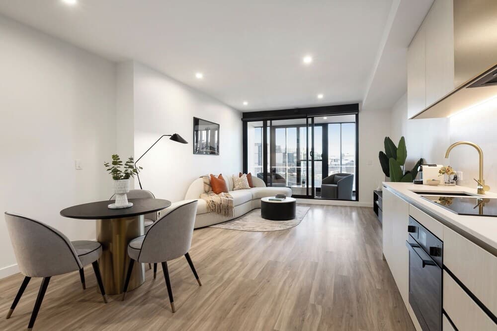 City Road Apartment by Urban Rest