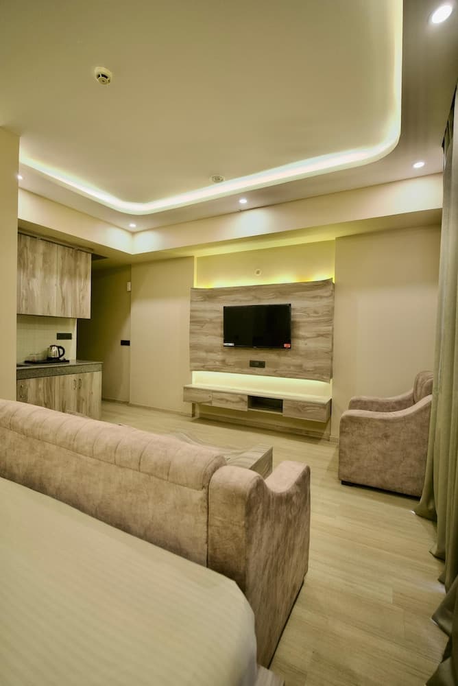 Villa Vistosa Gomti Nagar