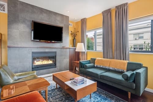 Meadowlark Suite - 201
