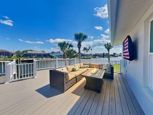 Dolphin View Oasis by Distinctive Beach Rentals