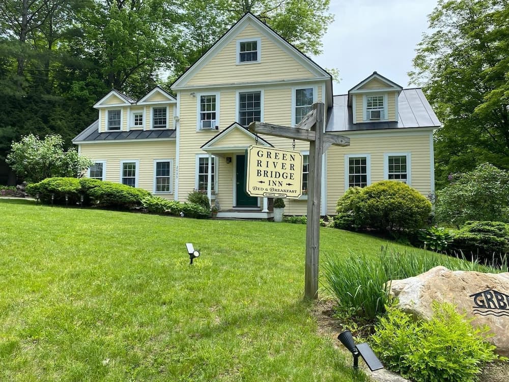 Green River Bridge Inn