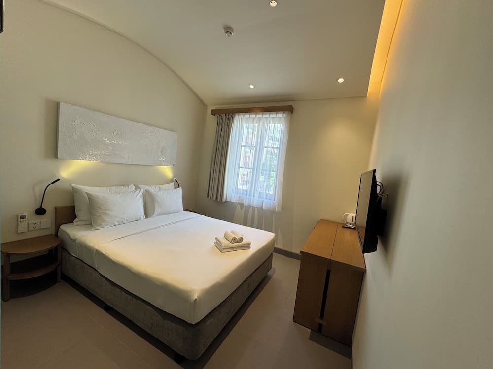 SOLANA Hotel Sunset Town Phu Quoc