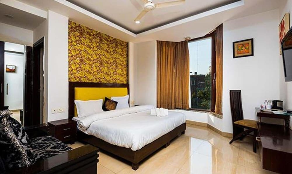 Fabhotel The Venessa