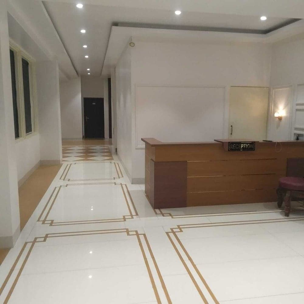 Hotel Adarsh