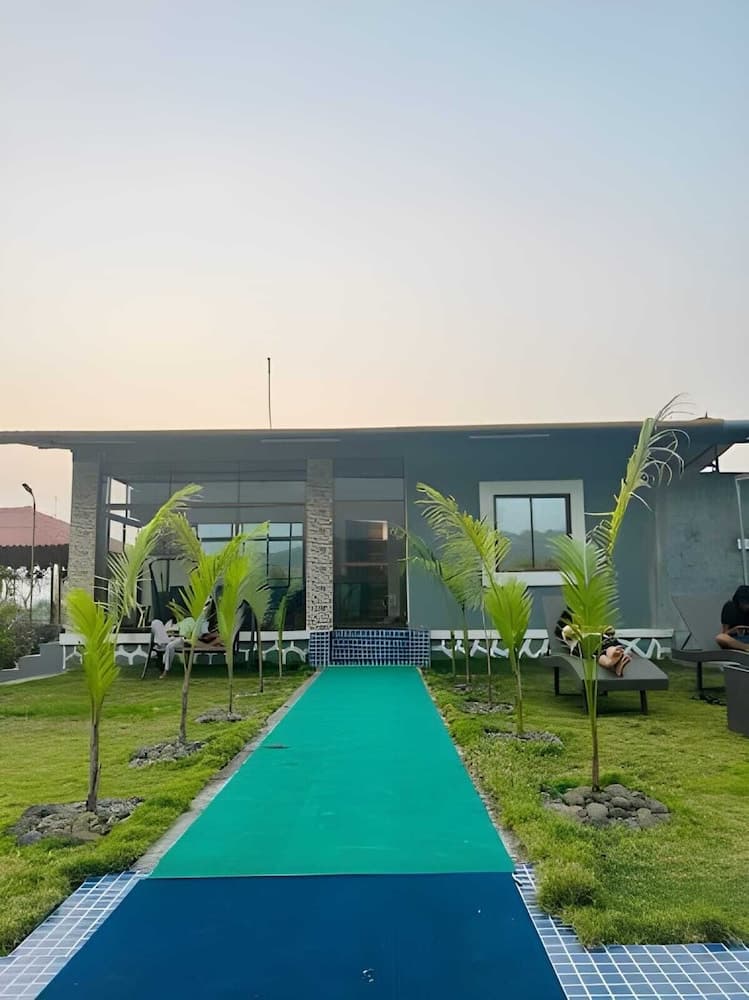 7 Mountains Farm Villa