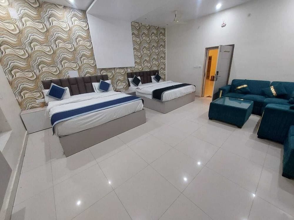 Hotel Diamond Palace
