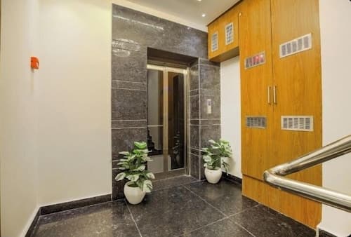 Hotel Nagina Heights