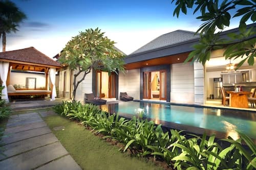 Bougainvillea Villa Legian by Parigata