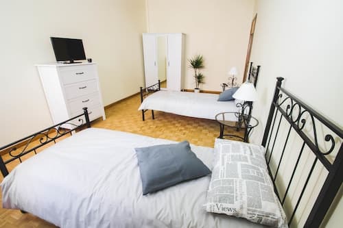 Bed and Breakfast Happiness