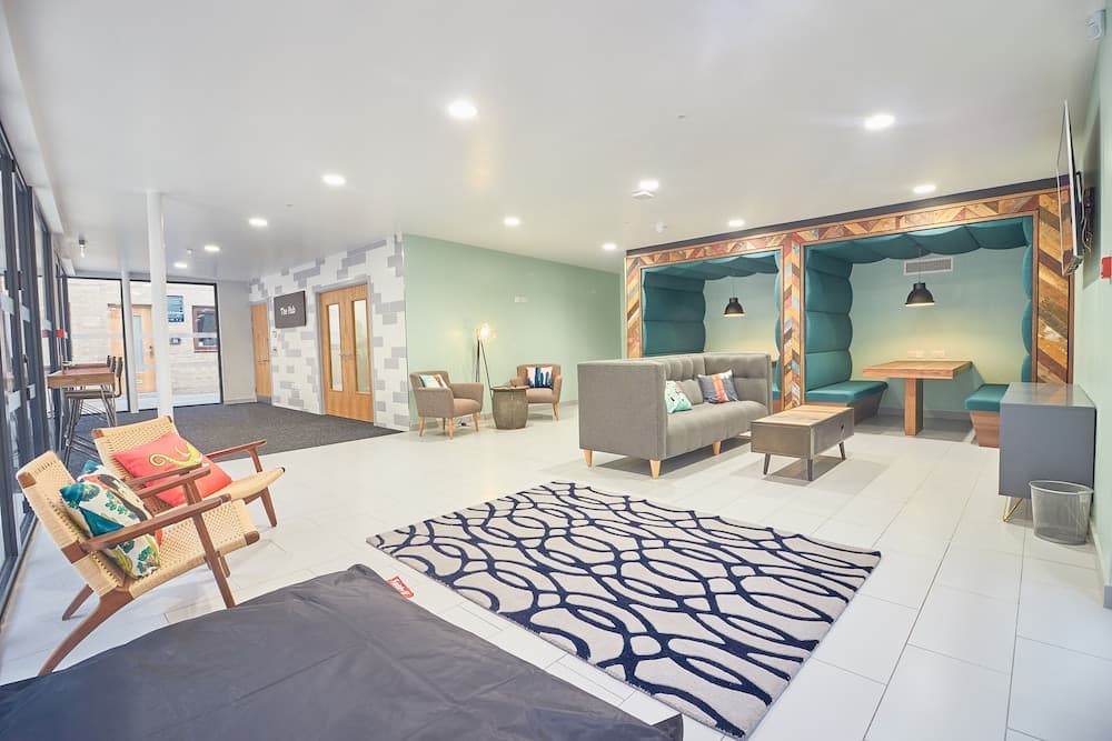 Destiny Student Meadow Court - Campus Accommodation