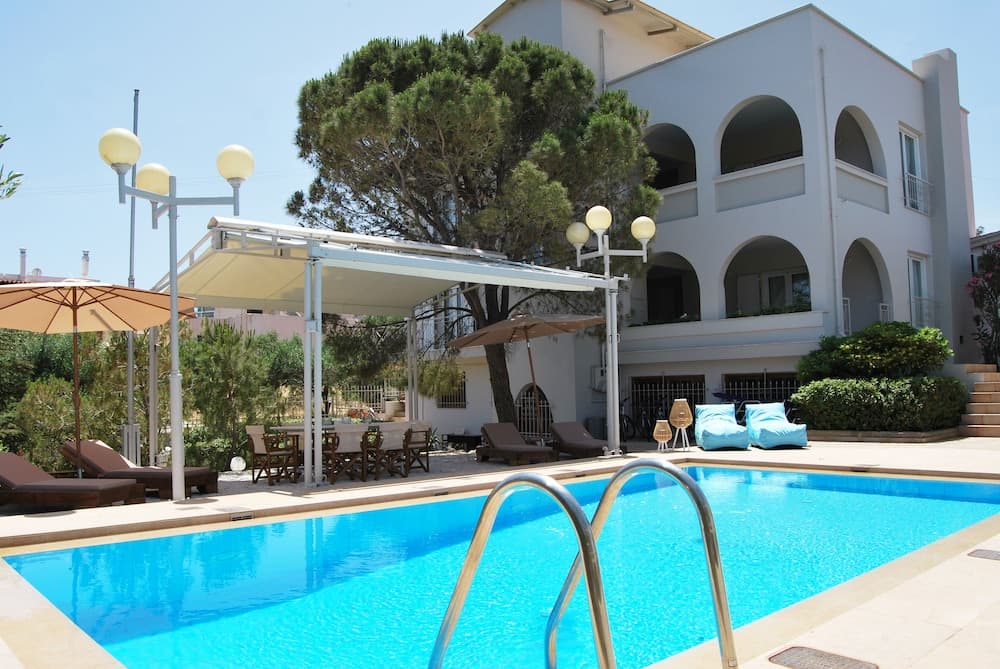 Chrysiida Luxury Suites