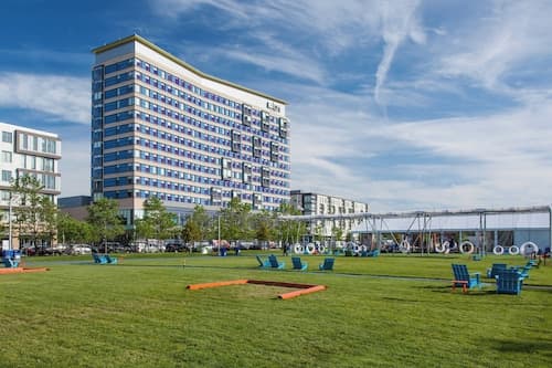 Aloft by Marriott Boston Seaport District