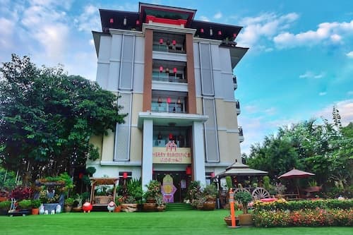 Herry Residence