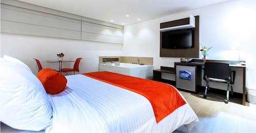 Loyds Hotel