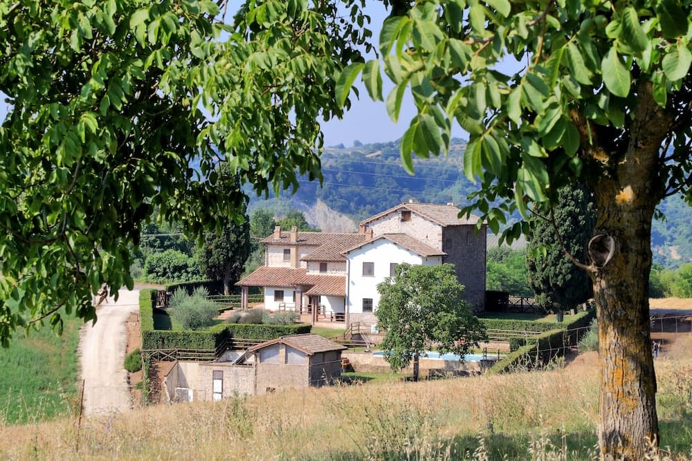 Trianon Country