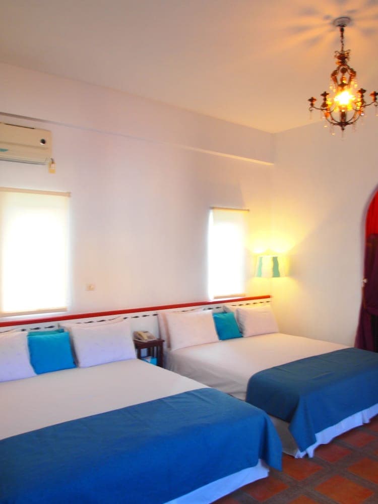 Greek frontier villa