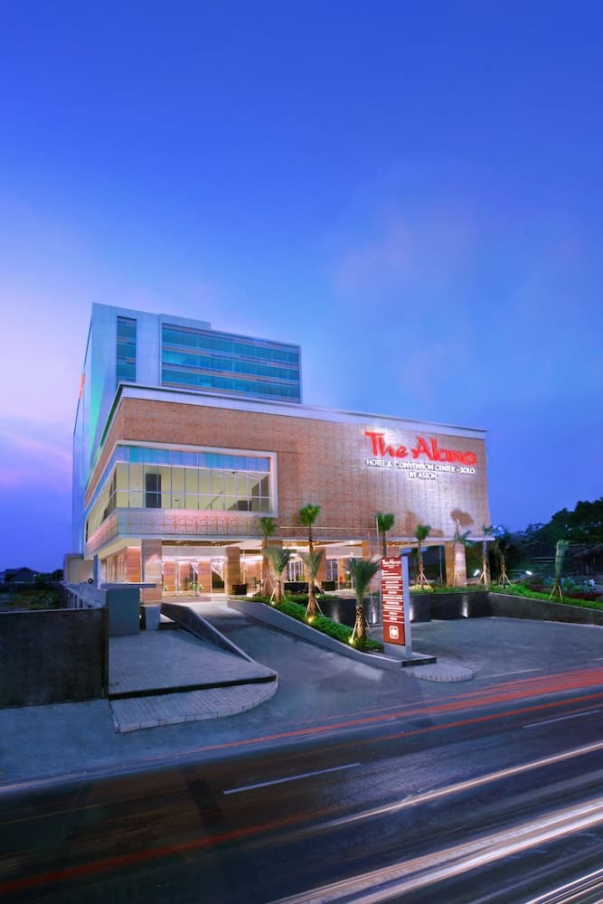 The Alana Hotel and Convention Center - Solo by Aston