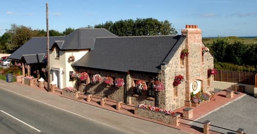 New Overlander Inn
