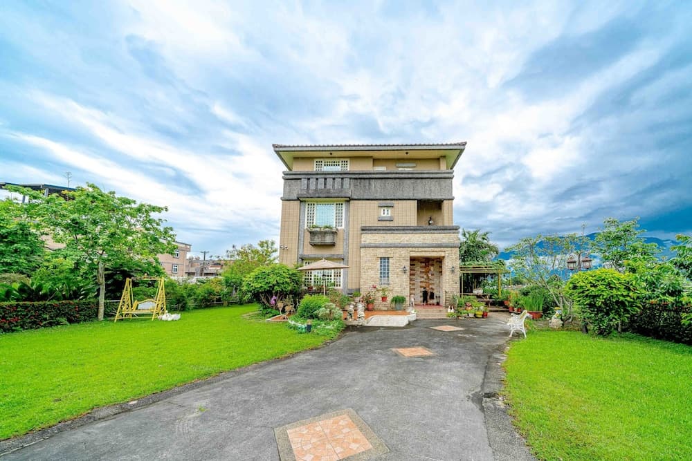 Evergreen Garden Home