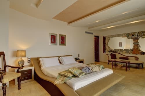 Iakovakis Suites & Spa