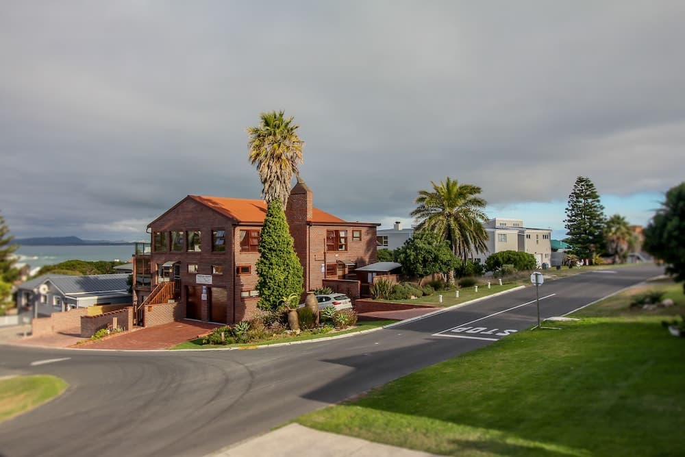 White Shark Guest House
